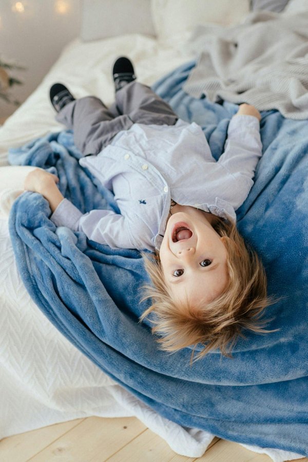 Comment la musique de film peut-elle renforcer l'émotion d'une scène ?